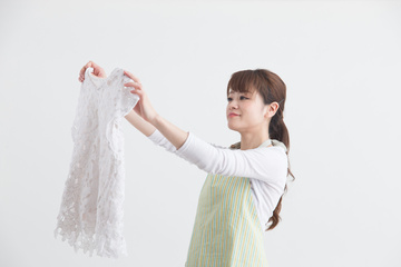 Comment enlever les traces de transpiration sur les vêtements Comment enlever les traces de transpiration sur les vêtements